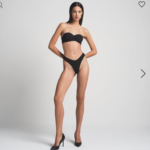 NWT* SKIMS "FITS EVERYBODY STRAPLESS BRA" 32B - Picture 3 of 4